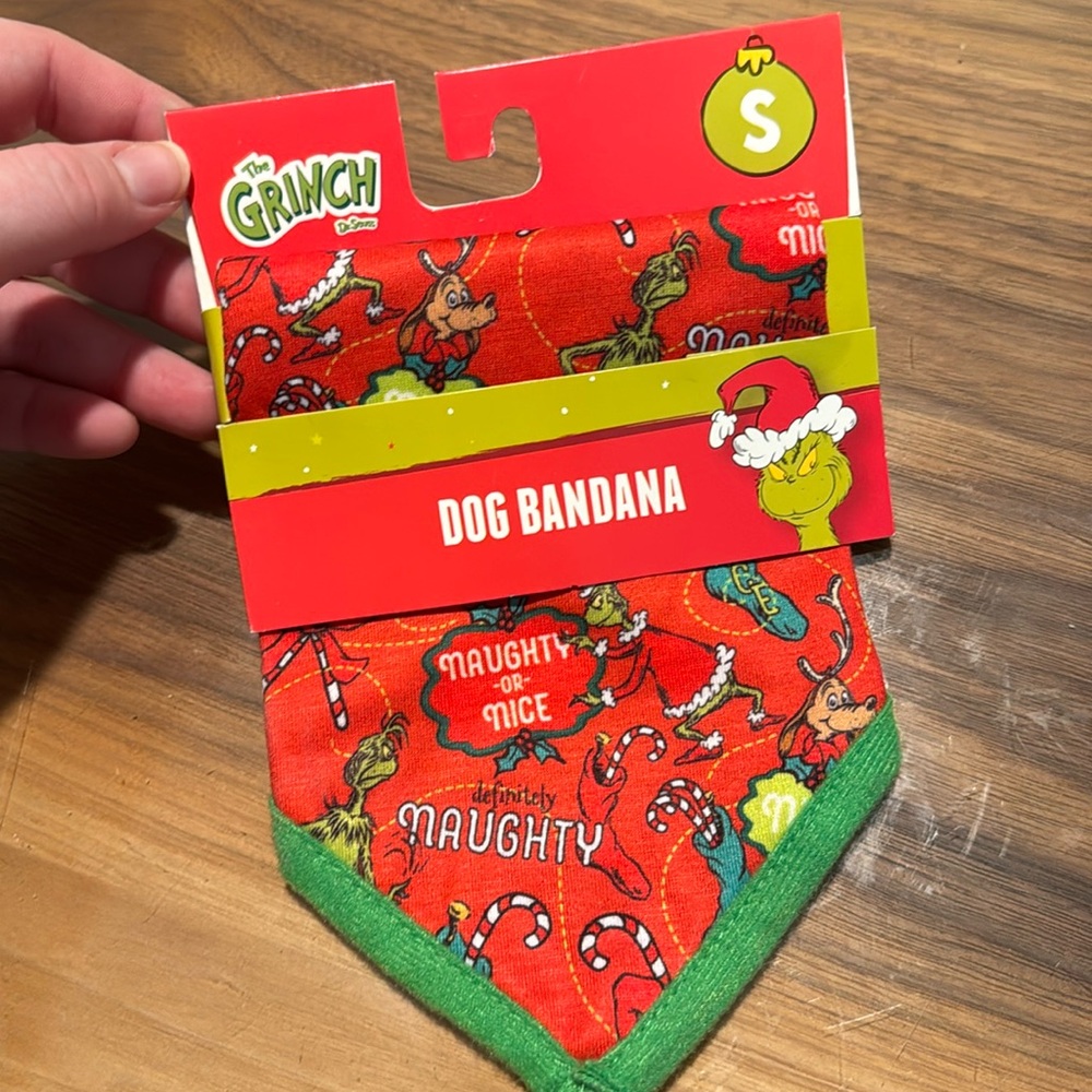Grinch bandana 💚 Never used